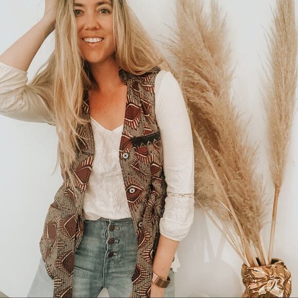 Anthropologie Jackets & Blazers - ANTHROPOLOGIE ELEVENSES Tribal Geometric Print Maroon Gold Belted Button Vest XS